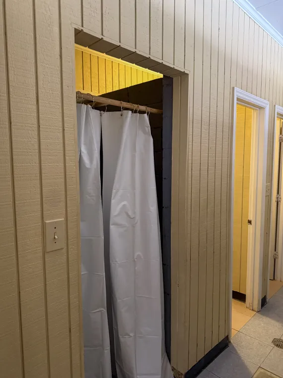 The showers in the Hilton cabins.